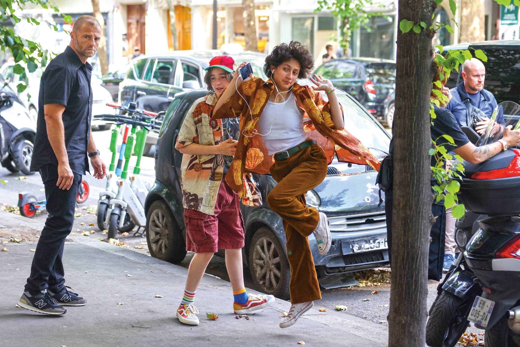 Seraphina Affleck et Emme Anthony ont du plaisir ensemble.