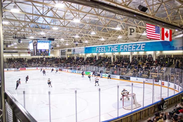Le Wayne Fleming Arena sert de domicile au Ice de Winnipeg jusqu'au moment où le nouvel aréna du club sera livré, d'ici quelques années.