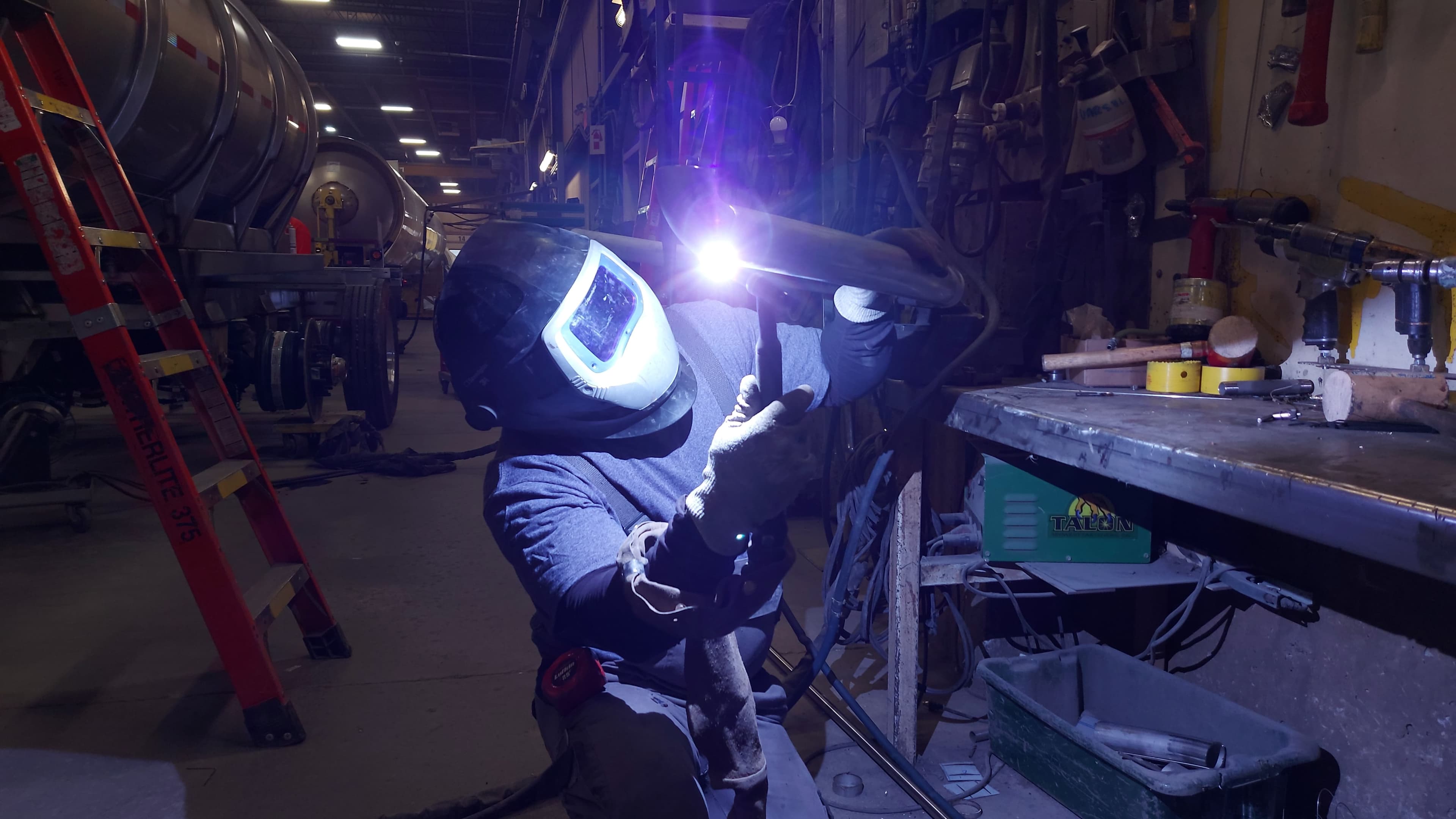 Kenfak Djeubeng Antoine Blondo est un atout précieux pour Tremcar qui fabrique des remorques-citernes en acier inoxydable et en aluminium pour le marché nord-américain.