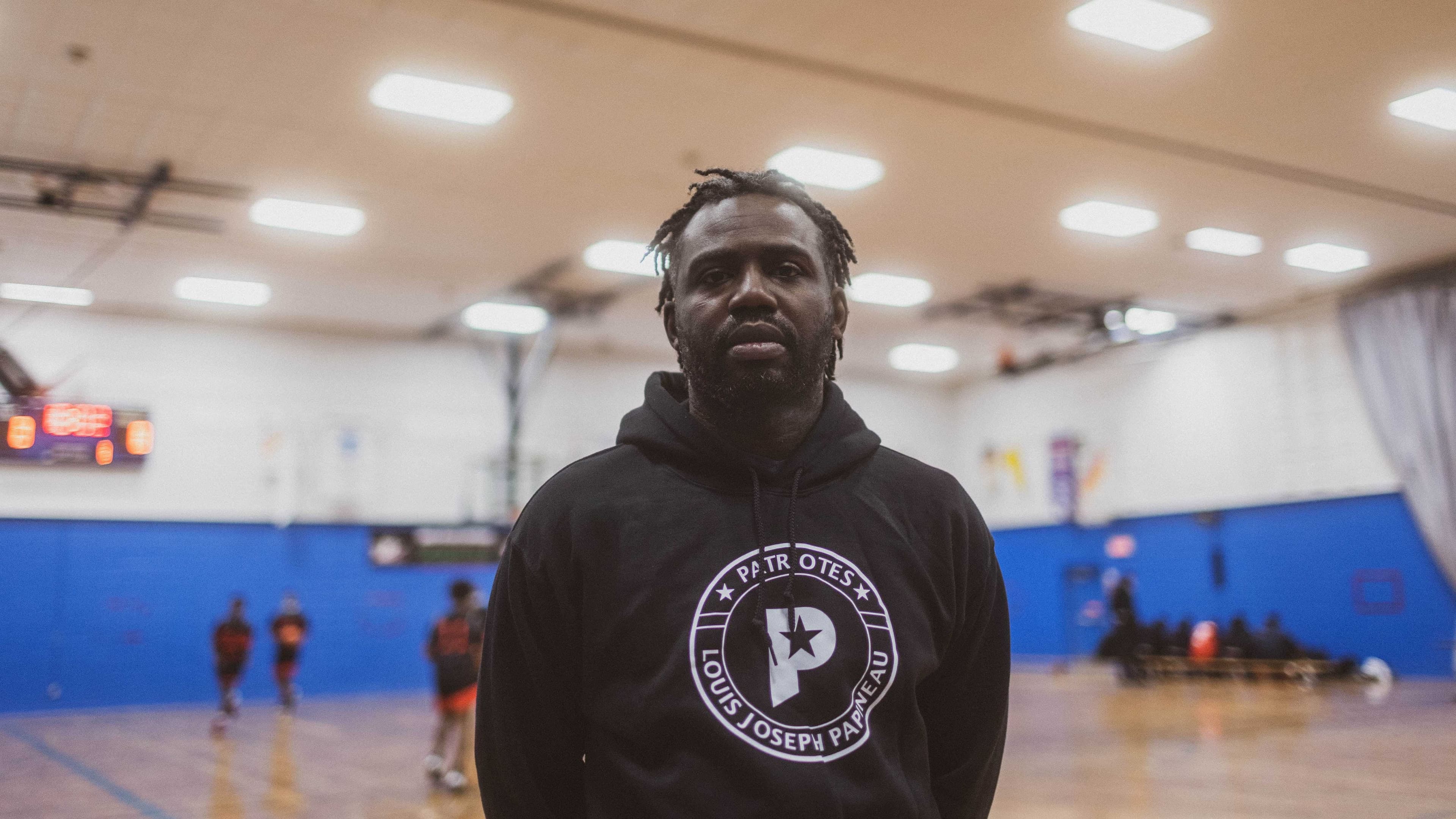 Milder Dorvil, entraîneur de basket en parascolaire