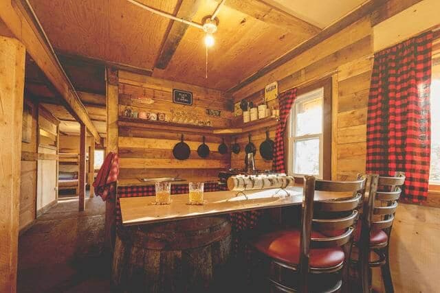 Entre Lemoine et l'arbre