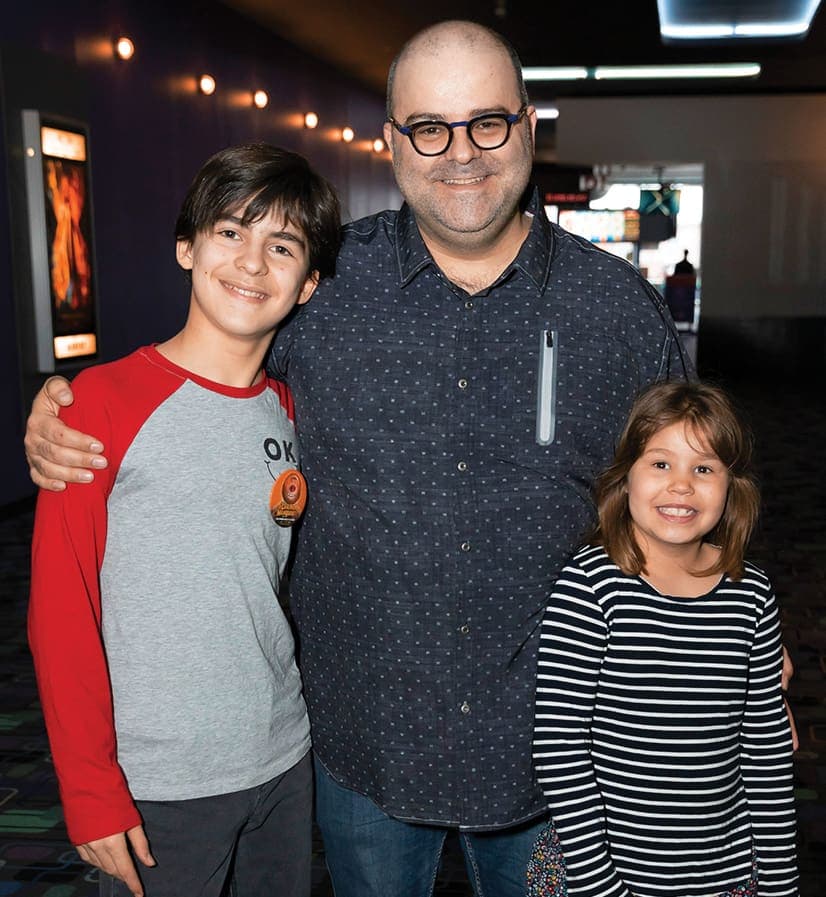 En 2019, avec ses enfants, Albert et Lisa, aujourd’hui âgés de 16 et 10 ans.