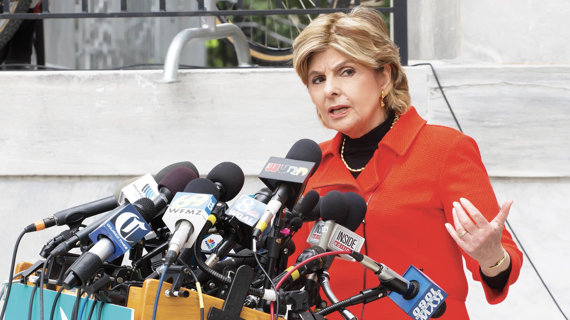 Gloria Allred a l’habitude de défendre les célébrités.