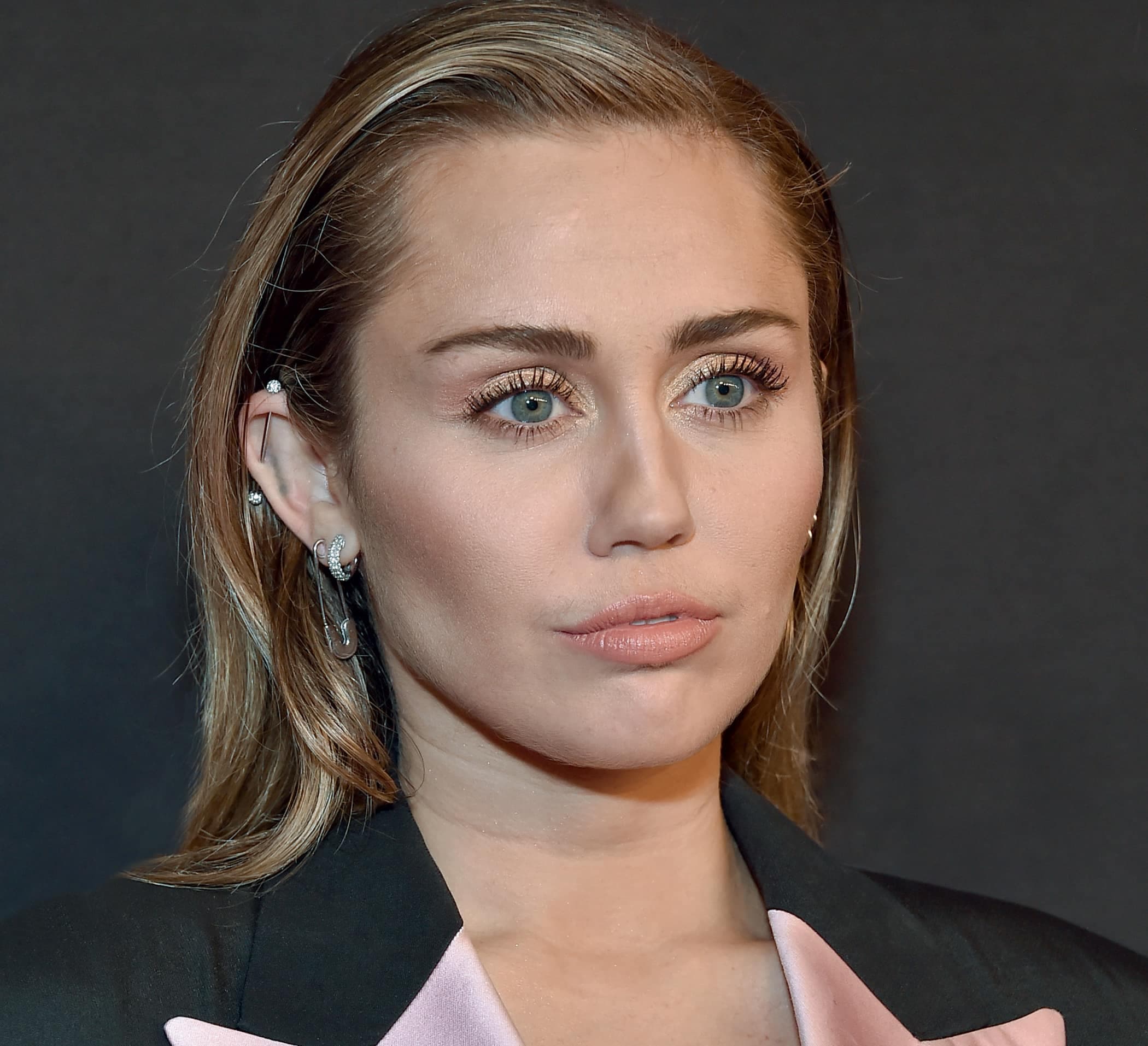 Miley Cyrus vient de mordre la poussière.